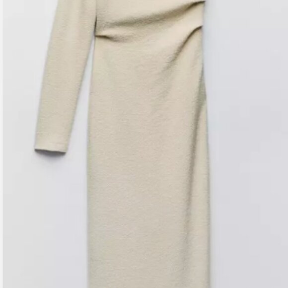 NEW ZARA 2023 MIDI TEXTURED ASYMMETRIC DRESS BEIGE SIZE L NWT RARE FIND - Picture 3 of 4